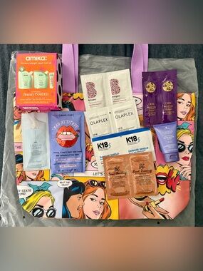 Hair Care Bundle In An Estee Lauder Reversible tote